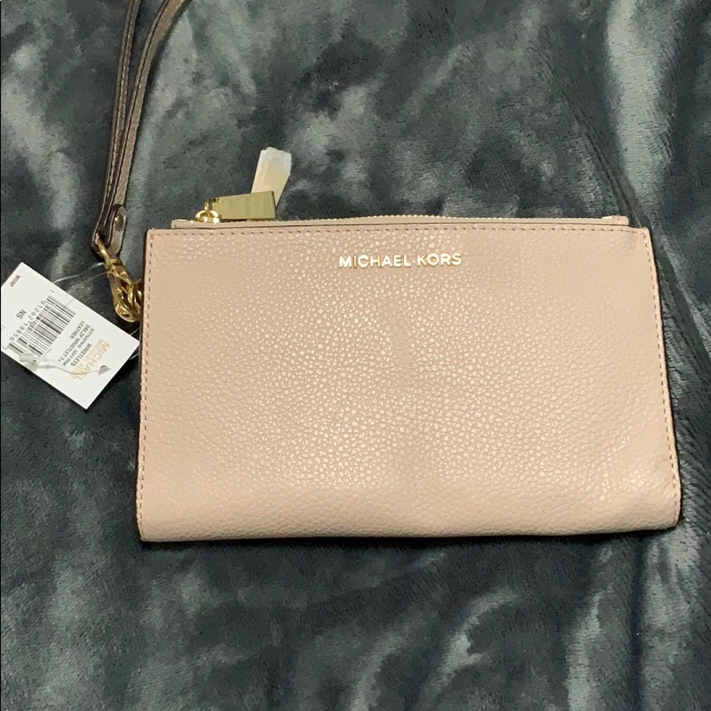 Michael Kors wristlet
